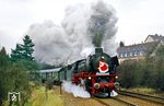 41 360 mit dem Nikolaus-Sonderzug Er 25641 kurz vor dem Weyersberger Tunnel in Solingen. (08.12.1990) <i>Foto: Joachim Bügel</i>