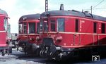 VT 33 225 (ex DRB 137 193) und VT 45 504a (ex DRB 137 326) im Bw Bielefeld. (05.1967) <i>Foto: Rolf Hahmann</i>