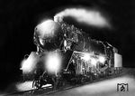 Nächtliche Probefahrt der fabrikneuen 03 056 mit eingeschalteter elektrischer Beleuchtung bei Krupp in Essen. Die Lok wurde am 31.08.1931 an die Reichsbahn übergeben und nach der Abnahme am 12.09.1931 im RAW Braunschweig dem Bw Dortmund Hbf zugeteilt. (08.1931) <i>Foto: Werkfoto</i>