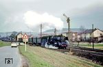 003 248 verlässt mit P 2735 nach Lauda den Bahnhof Markelsheim im Taubertal. (04.1971) <i>Foto: Jörg Schulze</i>
