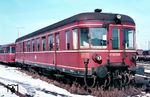 VT 60 508 (ex VT 137 356, Westwaggon, Baujahr 1939) hatte seine besten Zeiten schon hinter sich. Im Bw Heilbronn war er bereits 1967 z-gestellt worden, weshalb auch die vorgesehene Umzeichung in 660 508-3 unterblieb. Am 23.12.1969 wurde er offiziell ausgemustert. (02.1969) <i>Foto: Rolf Hahmann</i>