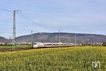 401 562/062 als ICE 1649 (Stuttgart Hbf - Köln Hbf) bei Mannheim-Friedrichsfeld Süd. (06.04.2026) <i>Foto: Zeno Pillmann</i>