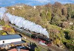 In Neustadt (Orla) herrschte wieder eitel Sonnenschein, als 03 2155 auf der Bildfläche erschien. (30.03.2026) <i>Foto: Joachim Schmidt</i>