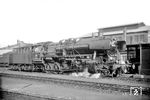 50 2413 in ihrem Heimat-Bw Frankfurt/M-2. Die Lok wurde schon 1967 ausgemustert. (28.06.1965) <i>Foto: Reinhard Gumbert</i>