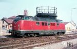 221 135 vom Bw Kempten (Allgäu) im Bw Friedrichshafen. (03.1969) <i>Foto: Rolf Hahmann</i>