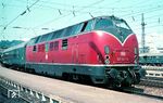 221 141 (Bw Kempten/Allg) rangiert in Ulm Hbf. Zum Sommerfahrplan 1975 wanderte sie nach Villingen (Schwarzw) ab. (05.1970) <i>Foto: Rolf Hahmann</i>