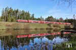 Idylle bei Oberteich mit 218 403 am RE 4859 nach München. (09.04.2026) <i>Foto: Joachim Bügel</i>