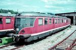Der am 25.09.1961 ausgemusterte ET 11 02 wartete im AW Stuttgart-Bad Cannstadt noch mehrere Jahre auf eine Nachfolgeverwendung. 1967 wurde er schließlich in München-Feldkirchen verschrottet. (09.05.1964) <i>Foto: Rolf Hahmann</i>