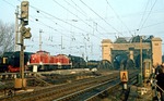 291 018 und 291 019 mit 044 470 und 044 594 während der Belastungsprobe der Süderelbebrücke in Hamburg. (30.11.1975) <i>Foto: Wolfgang Bügel</i>