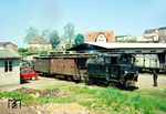 Lok 20 der Kreis Altenaer Eisenbahn (KAE) rangiert in Lüdenscheid. (04.05.1963) <i>Foto: Robin Fell</i>