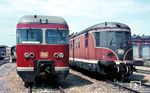 Während ET 27 003 im AW Stuttgart-Bad Cannstatt auf seine Abnahme wartet, hatte ET 11 02 seine besten Zeiten hinter sich und ging kurze Zeit später auf den Schrott. (09.1965) <i>Foto: Rolf Hahmann</i>