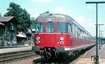 Prototyp VT 24 503 + VM 24 501 + VT 24 501 fährt in den Bahnhof Helmstedt ein. (07.1967) <i>Foto: Rolf Hahmann</i>