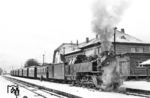 99 2322 wartet vor P 14143 im Bahnhof Kühlungsborn West auf die Abfahrt nach Bad Doberan. (29.11.1985) <i>Foto: Thomas Fischer</i>