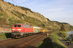 218 261 der DB Bahnbau Gruppe auf Überführungsfahrt bei Gambach am Main. (06.04.2011) <i>Foto: Wolfgang Bügel</i>