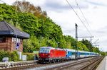 DSB 3212 trifft um 14.25 Uhr mit RJ 1176 nach København H im Bahnhof Schleswig ein. (11.05.2026) <i>Foto: Thorsten Eichhorn</i>