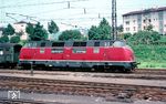 V 200 010 vom Bw Würzburg fährt mit E 579 (Kaiserslautern - Würzburg - Hof) in Heidelberg Hbf ein. (07.1965) <i>Foto: Rolf Hahmann</i>