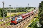 193 470 von SBB-Cargo mit DRF 13403 (Osnabrück - Basel SBB) bei Langenfeld (Rheinland). (27.05.2026) <i>Foto: Joachim Bügel</i>