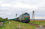 BR 232-035 der Skinest Rail Polska Sp. z o.o. (ex 231 056) mit einem Güterzug bei Jawor. Die Bahnstrecke Jawor–Roztoka zweigt in Jawor (Jauer) von der Bahnstrecke Katowice–Legnica ab und führt in Niederschlesien nach Roztoka (Rohnstock), wo sie in die Bahnstrecke Malczyce–Marciszów einmündet. (16.05.2026) <i>Foto: Sylvio Ohlt</i>