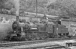 Um 12.15 Uhr erreichte der Sonderzug den Bahnhof Betzdorf (Sieg). Dort fuhr 55 44555 zum Restaurieren und Drehen ins Bw. (12.09.1971) <i>Foto: Wolfgang Bügel</i>