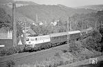 Zum Sommerfahrplan 1971 erhielt der F-Zug "Dompfeil" die neue Zugnummer F 124/125. Zu Beginn des Winterabschnitts 1971/72 wurde der Zug in das neugeschaffene Intercity-Netz integriert und die Nummer erneut in IC 140 bzw. IC 124 geändert. 5 Tage vor dem Inkrafttreten des Winterfahrplans ist die Frankfurter 112 492 noch vor dem F 124 von Hannover nach Frankfurt (Main) bei Ennepetal unterwegs. (21.09.1971) <i>Foto: Wolfgang Bügel</i>