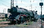 Seit März 1965 war 01 037 in Trier stationiert und ist hier als Rangierfahrt in Saarbrücken Hbf unterwegs. (08.1966) <i>Foto: Rolf Hahmann</i>