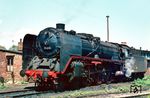 01 048 in ihrem Heimat-Bw Magdeburg Hbf. Besonders robust scheint die Lok nie gewesen zu sein. Nach ihrer Abnahme im Jahr 1928 verzeichnete sie in gut 40 Einsatzjahren 80 (!) Raw/Aw-Aufenthalte. (08.1968) <i>Foto: Rolf Hahmann</i>