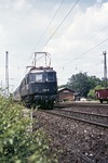 E 18 35 vor D 1052 nach Berlin in Buttenheim (zwischen Erlangen und Bamberg). (14.06.1965) <i>Foto: Rolf Wiemann</i>