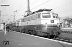 112 489 hatte in Freiburg (Brsg) Hbf den TEE 75 "Roland" von Bremen nach Milano am Haken. (29.10.1971) <i>Foto: Wolfgang Bügel</i>