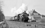 Als ehemalige AL-Lok war 38 2357 erst 1949 zur DB gekommen. Die Crailsheimer Lok verlässt hier mit dem E 1554 nach Ulm den Bahnhof Bad Mergentheim. (20.03.1966) <i>Foto: Reinhard Gumbert</i>