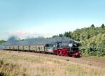 023 058 mit dem letzten Dampfzug N 7543 von Lauda nach Crailsheim im Taubertal bei Schrozberg. (27.09.1975) <i>Foto: Dieter Kempf</i>