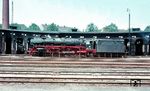 Nach einer L0-Bedarfsausbesserung im AW Braunschweig wendet die Osnabrücker 01 1057 im Rahmen einer Lastprobefahrt im Bw Helmstedt. (18.06.1964) <i>Foto: Rolf Hahmann</i>