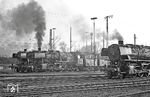 Im Bw Wanne-Eickel räuchern 051 816, 050 355 und 044 660 vor sich hin. (20.03.1972) <i>Foto: Wolfgang Bügel</i>
