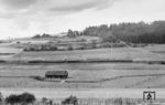 Vt 06 502 mit VT 04 501 als Ft 28 "Rhein-Isar-Blitz" (Dortmund - Stuttgart - München) bei Lonsee.  (11.08.1952) <i>Foto: Carl Bellingrodt</i>