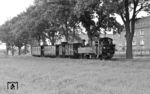 99 576 mit dem letzten Personenzug auf der Schmalspurbahn Kyritz – Lindenberg – Perleberg in Kyritz. (31.05.1969) <i>Foto: Helmut Pochadt</i>