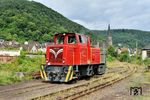 Führerstandsmitfahrten auf Tm 2/2 74 der Matterhorn Gotthard Bahn (ex Lok 18 "STEEDEN" der Kerkerbachbahn) in Brohl Umladebahnhof. Die Lok erhielt am 28.05.2026 eine HU bei der Brohltalbahn und wird nach einer Neulackierung und Anpassung der Beschriftung nach über 45 Jahren zur Kerkerbachbahn in die alte Heimat an der Lahn zurückzukehren. (05.06.2026) <i>Foto: Zeno Pillmann</i>