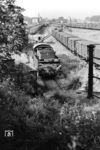 55 4642 rangiert im Magdeburger Elbbahnhof. Der Elbbahnhof war ein Rangierbahnhof, der sich unmittelbar am Elbufer befand und am 30. Juni 1839 in Betrieb ging. Mit der Errichtung des Hauptbahnhofs 1873 sank seine Bedeutung stark. Dennoch fand weiterhin Güterverkehr statt. Mit der Stilllegung der Strecke Biederitz–Magdeburg-Buckau 1998 wurde der Betrieb eingestellt. Die Anlagen sind heute verschwunden, auf dem Gelände befinden sich Wohnungen. (07.1956) <i>Foto: Jürgen Hagemann</i>
