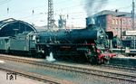 01 1078 im Osnabrücker Umlaufplantag 5, der u.a. den D 394 von Hamburg-Altona bis Köln Hbf vorsah, in Hagen Hbf. An diesem Tag lief die Lok 912 km. (06.1963) <i>Foto: Rolf Hahmann</i>