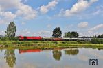 Dem EZK folgte an den Geisteichen bei Wiesau (Oberpf) der umgeleitete EZ 45360 von Most nach Nürnberg Rbf mit 266 442.  (23.06.2026) <i>Foto: Joachim Bügel</i>