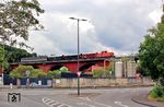 363 185 mit DRC 93564 auf der Wupperbrücke in Wuppertal-Rauenthal. Die Bahnstrecke nach Wuppertal-Beyenburg gehört dem Verein „Bergischen Bahnen / Förderverein Wupperschiene e.V.“ mit Sitz in Radevormwald-Dahlhausen. Der Verein setzt sich für die Reaktivierung der „Wuppertalbahn“ genannten Strecke ein. (05.07.2026) <i>Foto: Wolfgang Bügel</i>