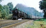 Die Osnabrücker 01 1073 brettert mit dem E 528 (Bremen - Osnabrück) zwischen Ostercappeln und Vehrte am heute aufgelassenen Schrankenposten "Am Lehmsiek" vorbei. (13.08.1968) <i>Foto: Robin Fell</i>