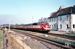 Ein VT 11 rauscht als TEE 43 "Parsifal" nach Hamburg-Altona durch Belm. (29.03.1967) <i>Foto: Robin Fell</i>