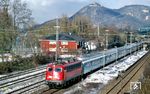 110 367 vom Bh Köln fährt mit einem Sonderzug durch den Bahnhof Bad Honnef. (31.01.2003) <i>Foto: Frank Steuber</i>