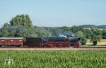 01 1104 grüßt den Fotografen bei der Vorbeifahrt nahe Kutzenhausen. (04.07.2026) <i>Foto: Joachim Schmidt</i>