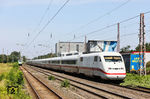 Auf dem Güterzuggleis nach Düsseldorf-Eller versuchen 402 035 und 402 036 als Ersatz-ICE 2847 nach Berlin die S-Bahn S 30197 nach Dortmund Hbf einzuholen. (10.07.2026) <i>Foto: Joachim Bügel</i>