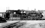 Die Görlitzer 22 071 (ex 39 242) wendet im Bw Cottbus.  (10.03.1967) <i>Foto: Dieter Wünschmann</i>