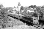 250 144 (Bw Erfurt) mit dem Ex 157 "Rennsteigexpress" in Oberroßla zwischen Apolda und Weimar. (25.07.1984) <i>Foto: Thomas Fischer</i>