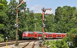 218 433 fährt mit RE 4861 nach München ohne Halt durch den Bahnhof Windischeschenbach. (24.06.2026) <i>Foto: Joachim Bügel</i>