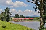 218 428 mit RE 4856 nach Hof am Rechenweiher bei Escheldorf. (24.06.2026) <i>Foto: Joachim Bügel</i>