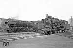 Im Bw Rheine traf 012 101 auf 044 242 aus Emden.  (23.03.1972) <i>Foto: Wolfgang Bügel</i>