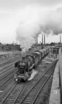 50 1690 (Bw Kassel) mit einem Personenzug in Kassel-Kirchditmold. (02.06.1966) <i>Foto: Reinhard Gumbert</i>